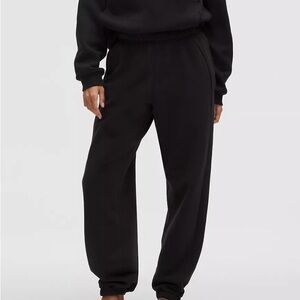 women’s lululemon sweatpant